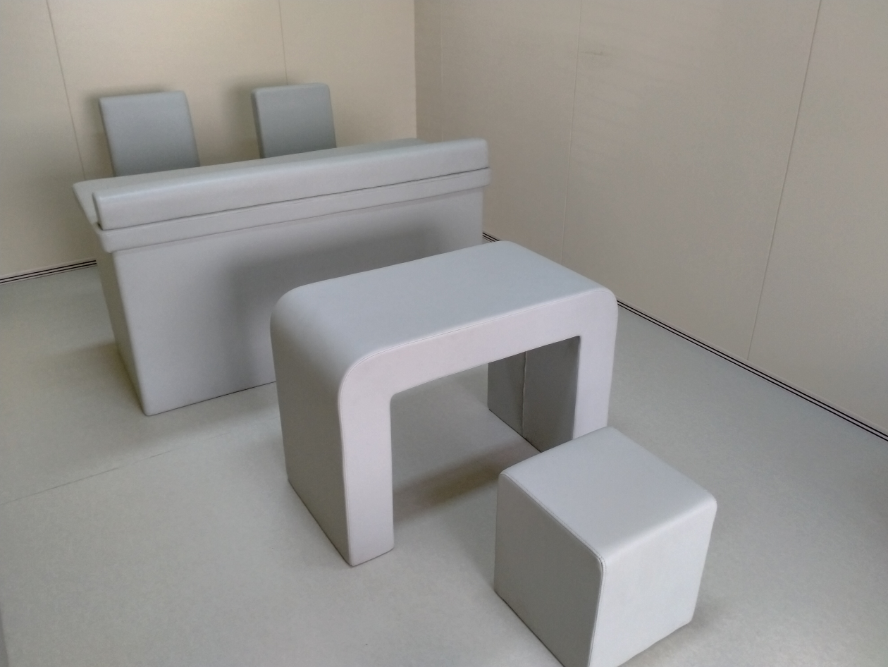 SIW防撞桌椅案例